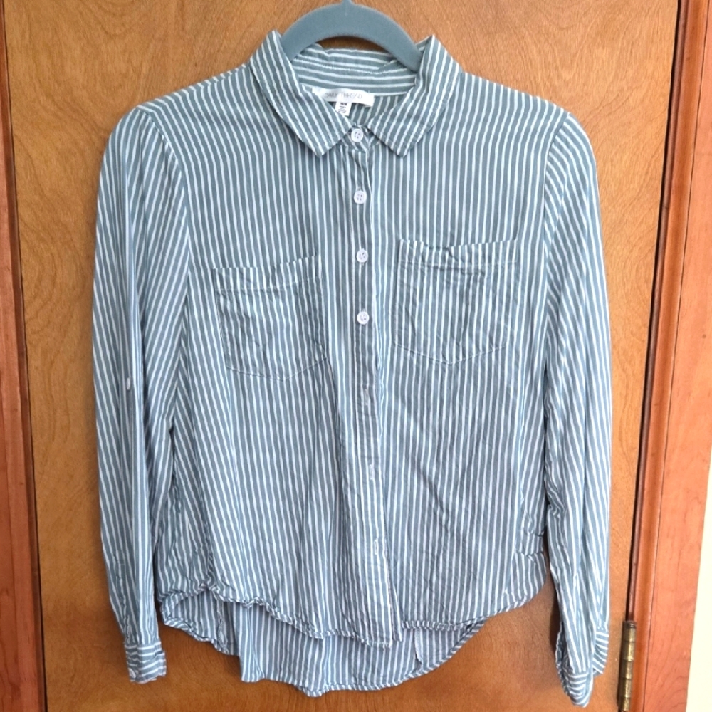 Daily Thread Striped Button Down Top M